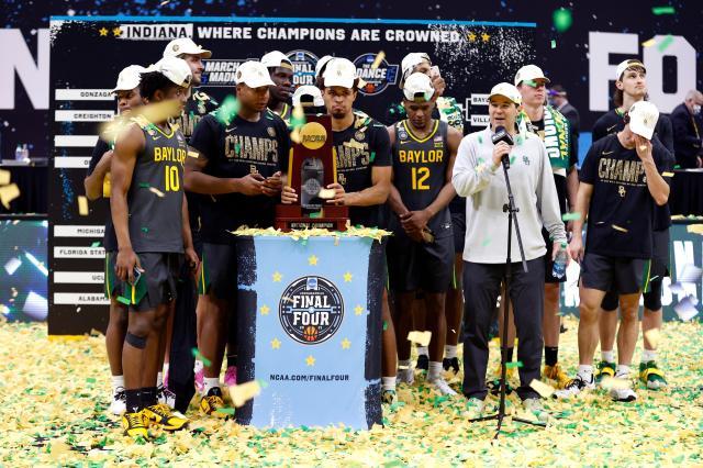 pp电子-从NCAA决赛说起 美国校园足球比赛都要戴口罩？